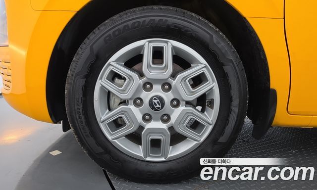 Hyundai Staria L3.5  Kinder Safety Car 11-Seater — пробег 40 673 км — фото 5 из 5