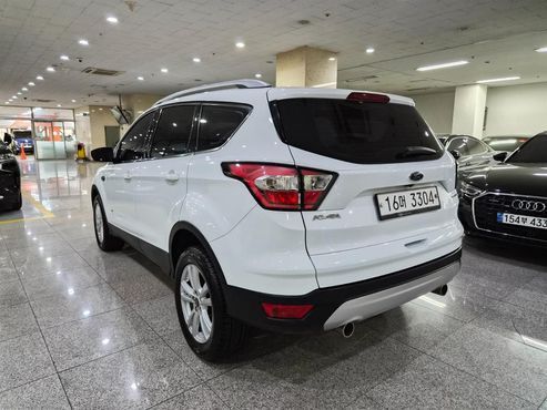 Ford Kuga 2.0 Diesel Trend — пробег 185 710 км — фото 3 из 5