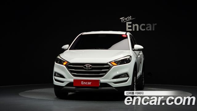 Hyundai Tucson Diesel 2.0 2WD Style — пробег 76 584 км — фото 3 из 5