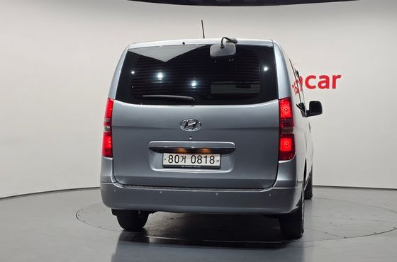 Hyundai Starex Van 3-Seater Smart — пробег 61 497 км — фото 4 из 5