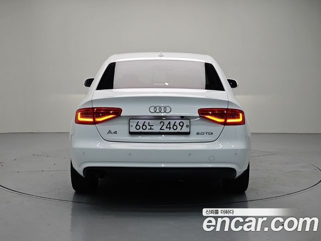 Audi A4 2.0 TDI B8 — пробег 202 142 км — фото 3 из 5