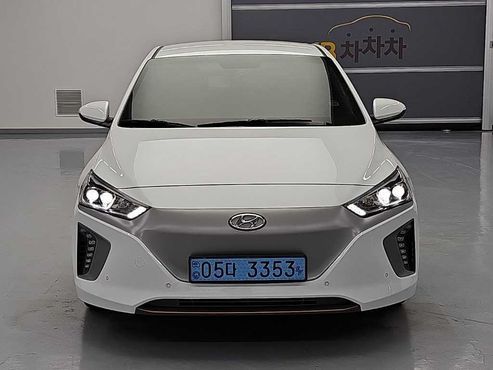 Hyundai Ioniq Q — пробег 73 499 км — фото 2 из 5
