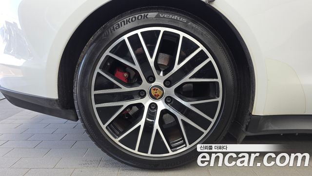 Porsche Taycan из Кореи Encar