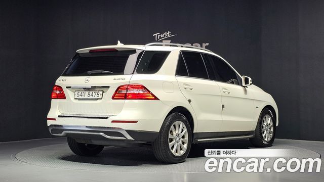 Mercedes-Benz M-class ML250 BlueTEC 4MATIC — пробег 128 665 км — фото 2 из 5