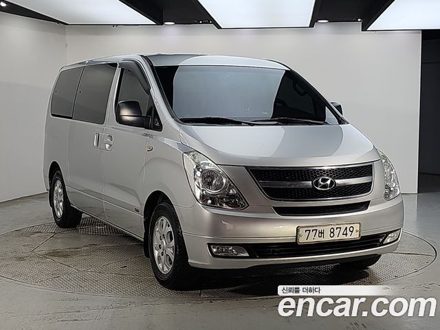 Hyundai Starex 12-Seater Wagon CVX Luxury — пробег 152 000 км — фото 2 из 5