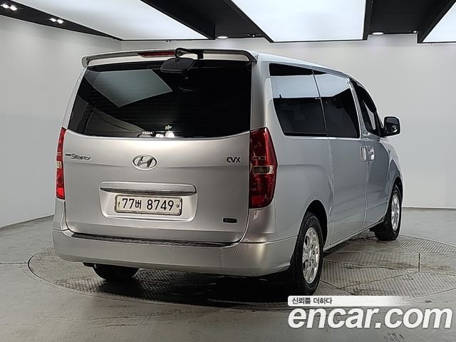 Hyundai Starex 12-Seater Wagon CVX Luxury — пробег 152 000 км — фото 4 из 5