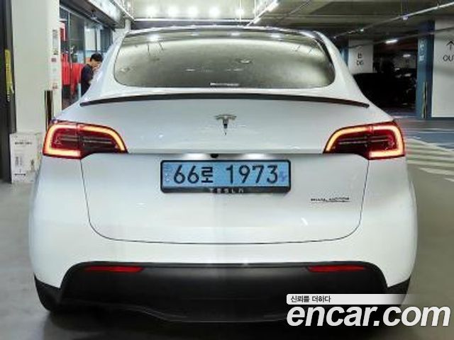 Tesla Model Y Performance AWD — пробег 33 100 км — фото 5 из 5
