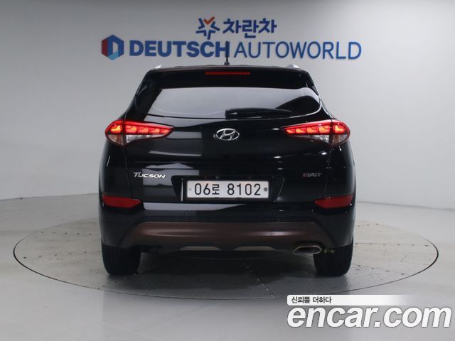 Hyundai Tucson Diesel 1.7 2WD Modern Fever — пробег 150 800 км — фото 4 из 5