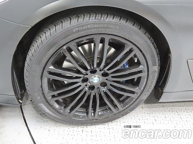 BMW 5-Series 530i M Sport Package Plus — пробег 80 000 км — фото 5 из 5