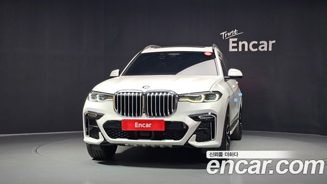 BMW X7 xDrive 40i M Sport 7STR — пробег 89 175 км — фото 3 из 5