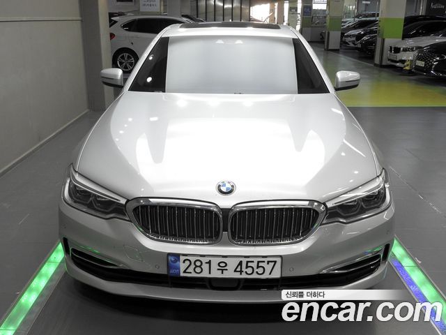 BMW 5-Series 520d xDrive Luxury Plus — пробег 106 209 км — фото 1 из 5