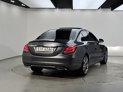 Mercedes-Benz C-Class C220 d Avantgarde — пробег 100 356 км — фото 4 из 5