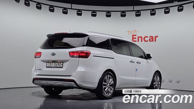 Kia Carnival из Кореи Encar