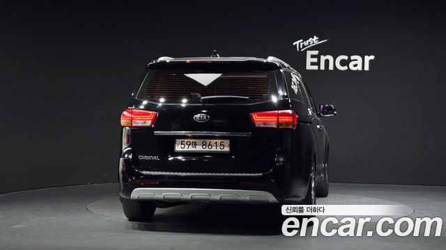 Kia Carnival из Кореи Encar