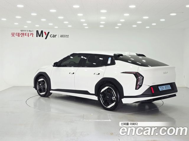 Kia EV4 Long Range 2WD Earth — пробег 16 146 км — фото 3 из 5