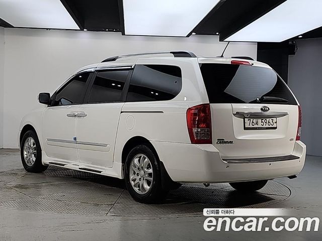 Kia Carnival Grand Carnival GLX Premium — пробег 168 527 км — фото 3 из 5