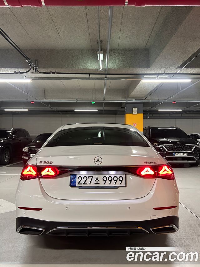 Mercedes-Benz E-Class E300 4MATIC AMG Line — пробег 23 000 км — фото 3 из 5