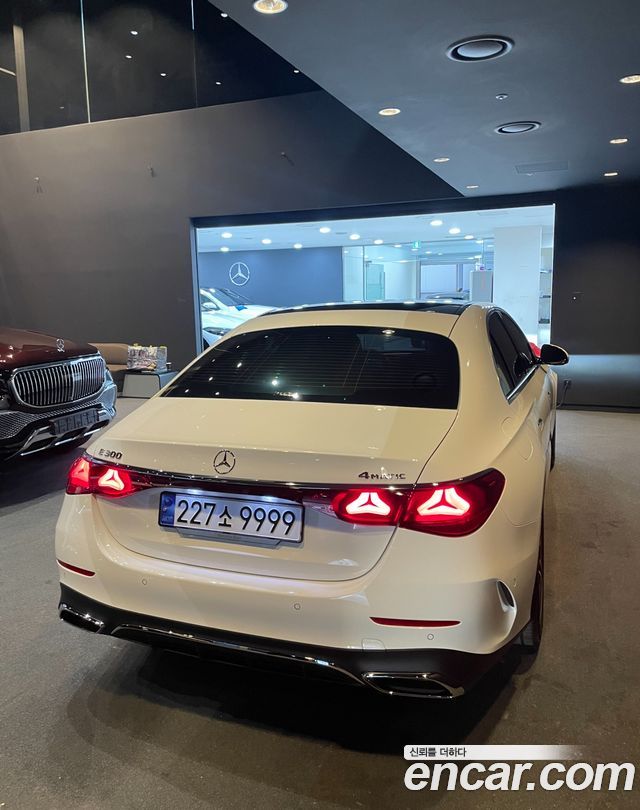 Mercedes-Benz E-Class E300 4MATIC AMG Line — пробег 23 000 км — фото 4 из 5