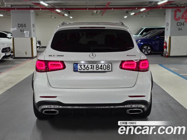 Mercedes-Benz GLC-Class GLC300 4MATIC Premium — пробег 35 381 км — фото 4 из 5