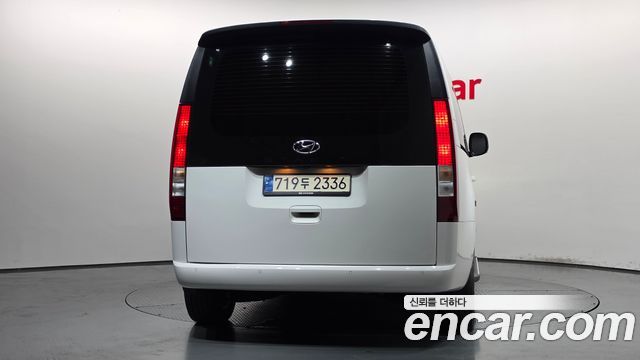 Hyundai Staria L3.5 Tourer 11-Seater Modern — пробег 96 765 км — фото 4 из 5