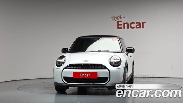 Mini Cooper Classic — пробег 7 680 км — фото 3 из 5