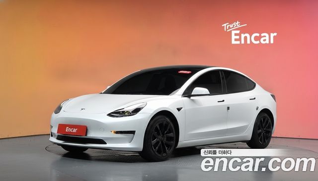 Tesla Model 3 RWD — пробег 40 857 км — фото 1 из 5