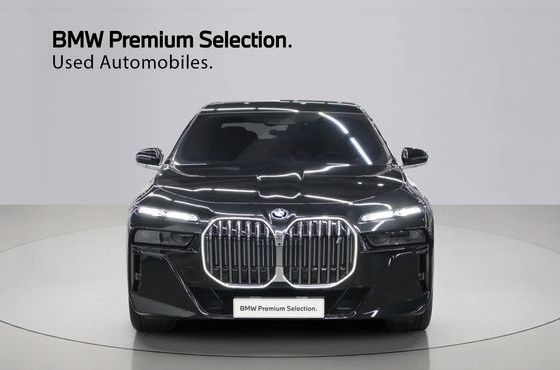 BMW i7 eDrive 50 M Sport — пробег 32 021 км — фото 3 из 5