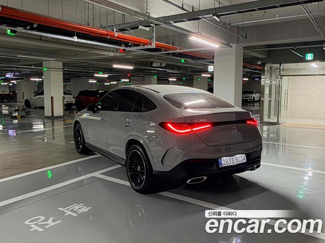 Mercedes-Benz GLC-Class GLC300 4MATIC Coupe — пробег 14 км — фото 4 из 5