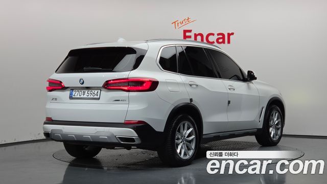 BMW X5 xDrive 40i xLine — пробег 101 257 км — фото 2 из 5