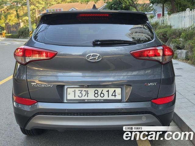 Hyundai Tucson Diesel 2.0 2WD Style — пробег 168 784 км — фото 4 из 5
