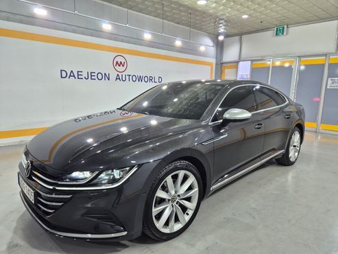 Volkswagen Arteon 2.0 TDI Prestige — пробег 28 010 км — фото 1 из 5