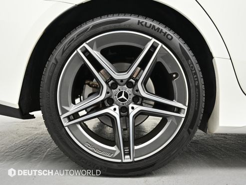 Mercedes-Benz CLS-Class CLS300d 4MATIC — пробег 73 504 км — фото 5 из 5