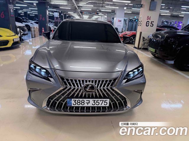 Lexus ES Executive — пробег 11 100 км — фото 3 из 5