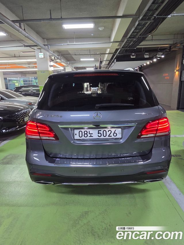 Mercedes-Benz GLE-Class GLE350 d 4MATIC Premium — пробег 185 854 км — фото 4 из 5