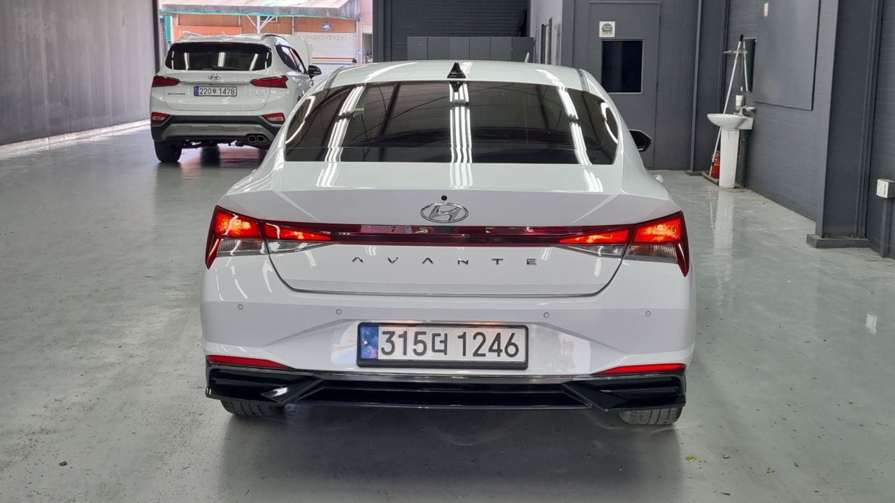 Hyundai AVANTE из Кореи Encar