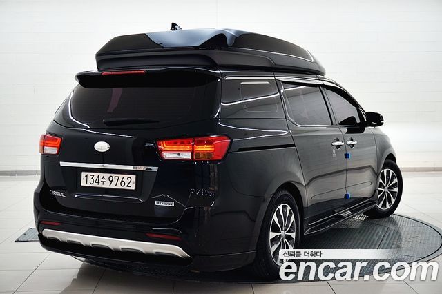 Kia Carnival 9-seater Hi-Limousine Luxury — пробег 94 075 км — фото 5 из 5