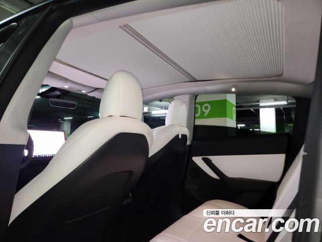 Tesla Model Y Long Range AWD — пробег 96 300 км — фото 3 из 4