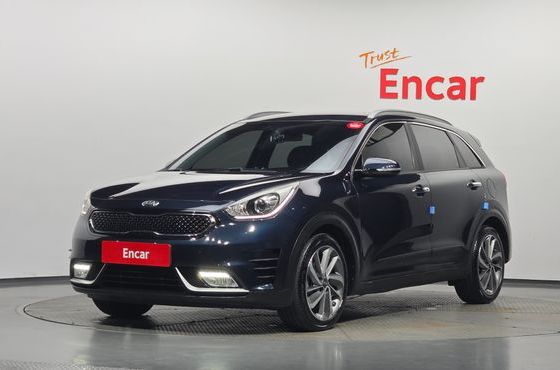 Kia Niro Prestige — пробег 110 111 км — фото 1 из 5