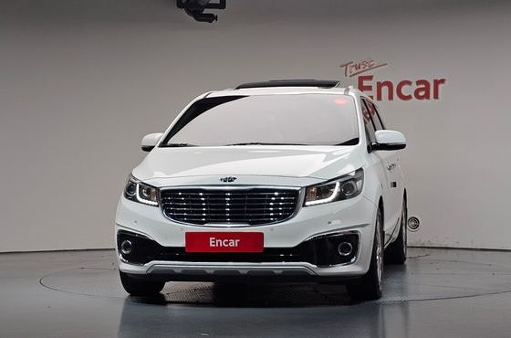 Kia Carnival 7-seater Limousine VIP — пробег 130 851 км — фото 3 из 5