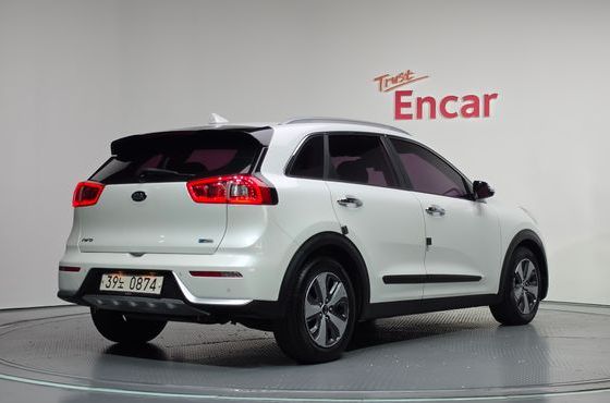 Kia Niro Noblesse — пробег 190 255 км — фото 2 из 5