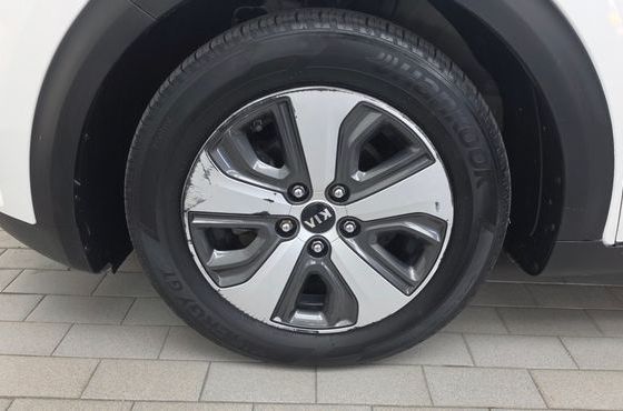 Kia Niro Noblesse — пробег 190 255 км — фото 5 из 5