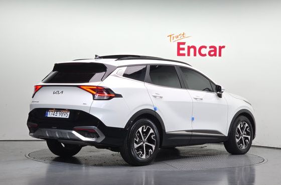 Kia Sportage Signature 2WD — пробег 66 087 км — фото 2 из 5