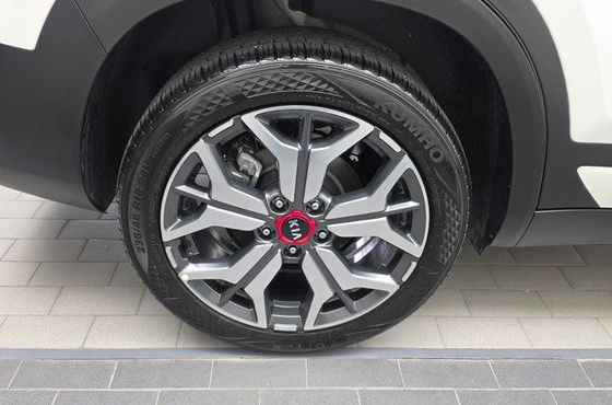 Kia Seltos Gasoline 1.6 Turbo 2WD Signature — пробег 8 982 км — фото 5 из 5