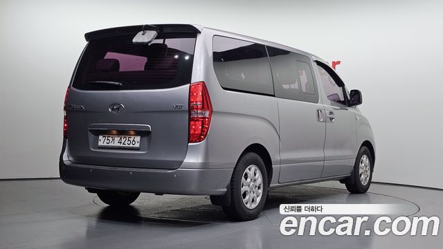 Hyundai Starex 11-Seater Wagon CVX Luxury — пробег 78 212 км — фото 2 из 5
