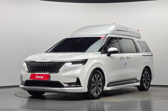 Kia Carnival Gasoline 9-Seater Hi-Limousine Signature — пробег 44 762 км — фото 1 из 5