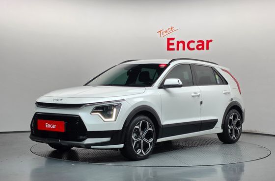 Kia Niro Prestige — пробег 32 253 км — фото 1 из 5