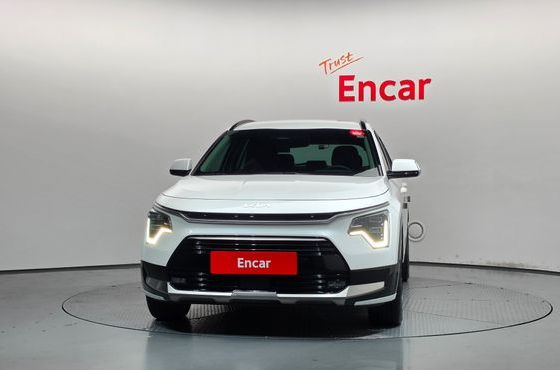 Kia Niro Prestige — пробег 32 253 км — фото 3 из 5