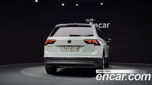 Volkswagen Tiguan из Кореи Encar