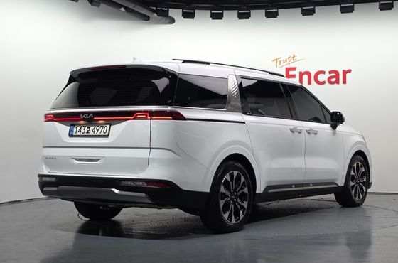 Kia Carnival Gasoline 7-Seater Signature — пробег 68 513 км — фото 2 из 5