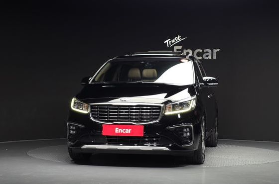Kia Carnival 7-Seater Limousine President — пробег 74 877 км — фото 3 из 5
